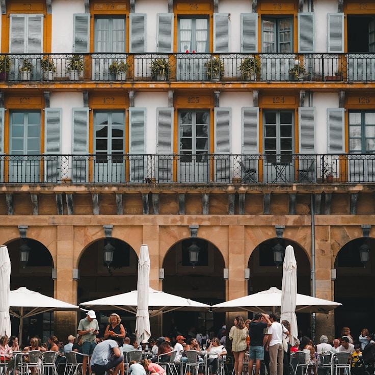 Family-friendly dining with roomy seating